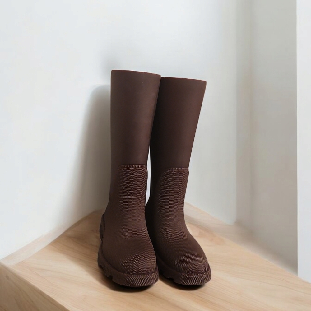 Women's Black Boots - Picture 2 of 13